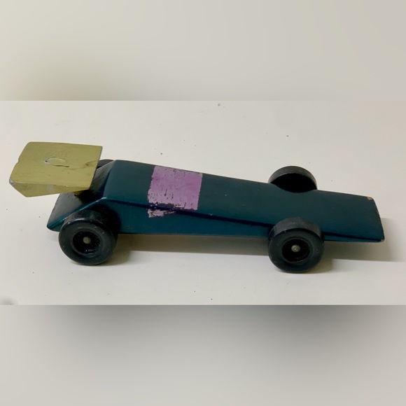 1983 Vintage Hand Crafted Homemade Pinewood Derby Race Car - Picture 3 of 8